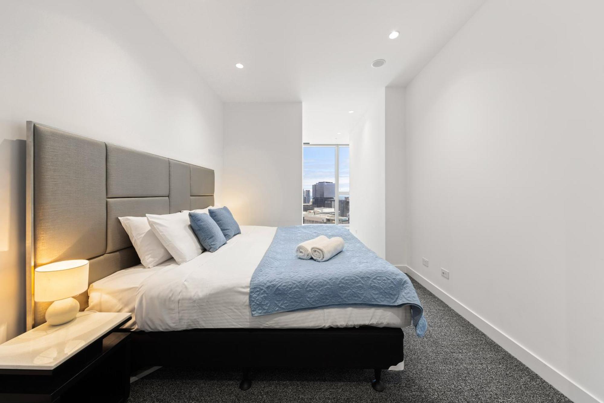 Apartment 2 Bedroom With Parking Melbourne