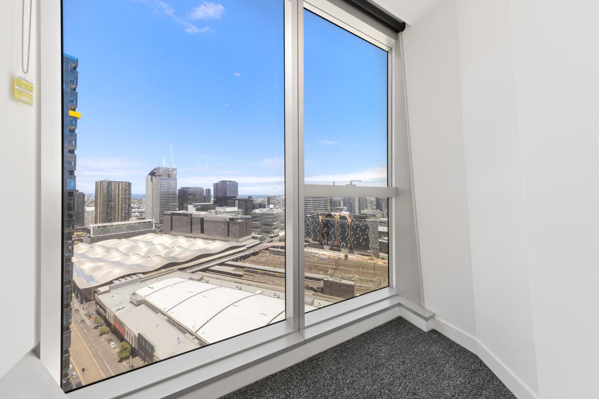 2 Bedroom With Parking Apartment Melbourne