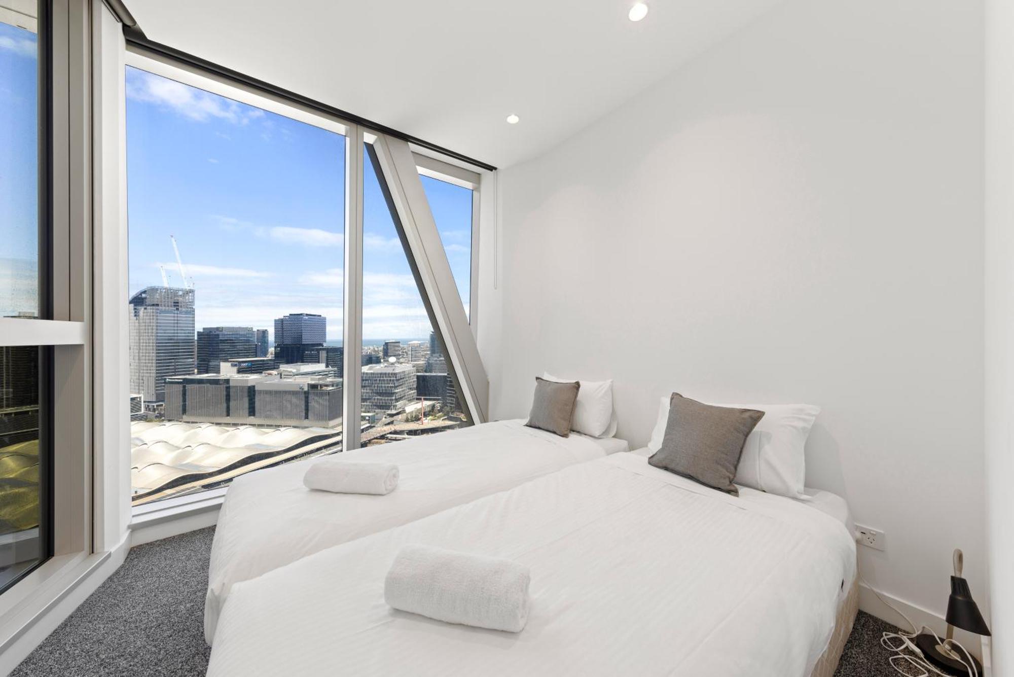 Apartment 2 Bedroom With Parking