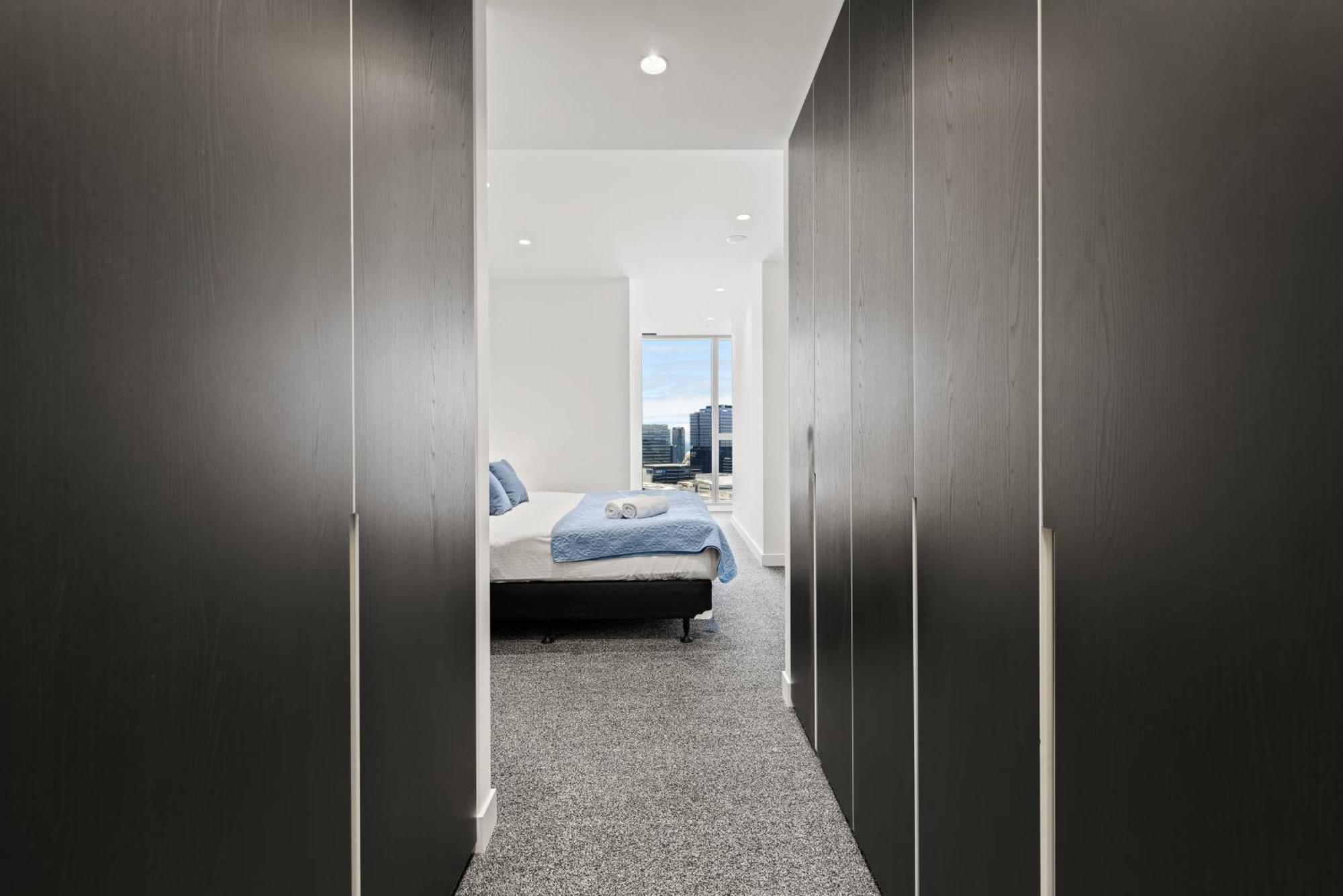 2 Bedroom With Parking Apartment Melbourne